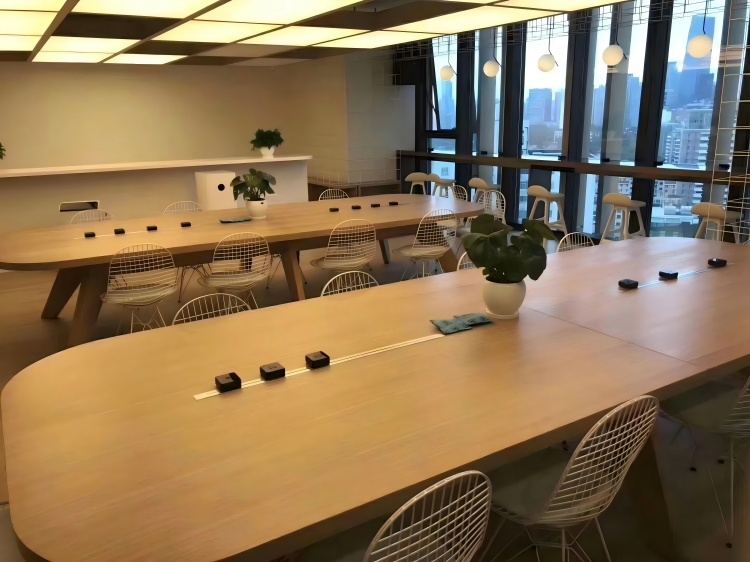 簡(jiǎn)約辦公室裝修，高效美學(xué)辦公空間